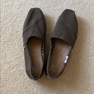 TOMS (grey women’s)